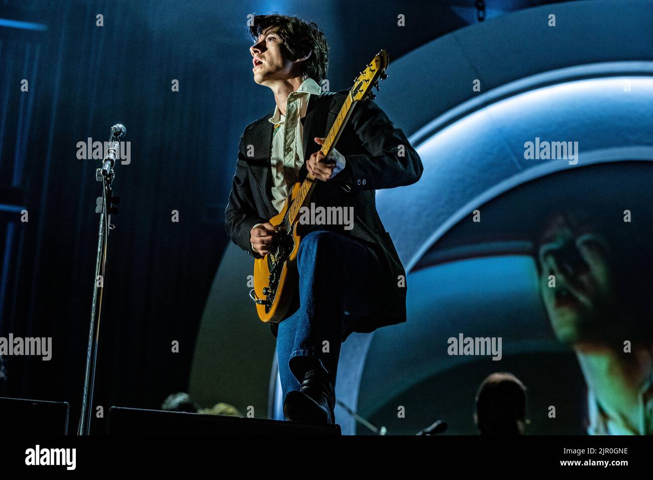 2022-08-20 22:44:43 BIDDINGHUIZEN - le groupe de rock anglais Arctic Monkeys avec le chanteur et le guitariste Alex Turner interprétera pendant le deuxième jour du festival de musique de trois jours Un vol de camping à Lowlands Paradise. ANP PAUL BERGEN pays-bas - belgique Banque D'Images 2022-08-20 22:44:43 BIDDINGHUIZEN - le groupe de rock anglais Arctic Monkeys avec le chanteur et le guitariste Alex Turner interprétera pendant le deuxième jour du festival de musique de trois jours Un vol de camping à Lowlands Paradise. ANP PAUL BERGEN pays-bas - belgique Banque D'Images