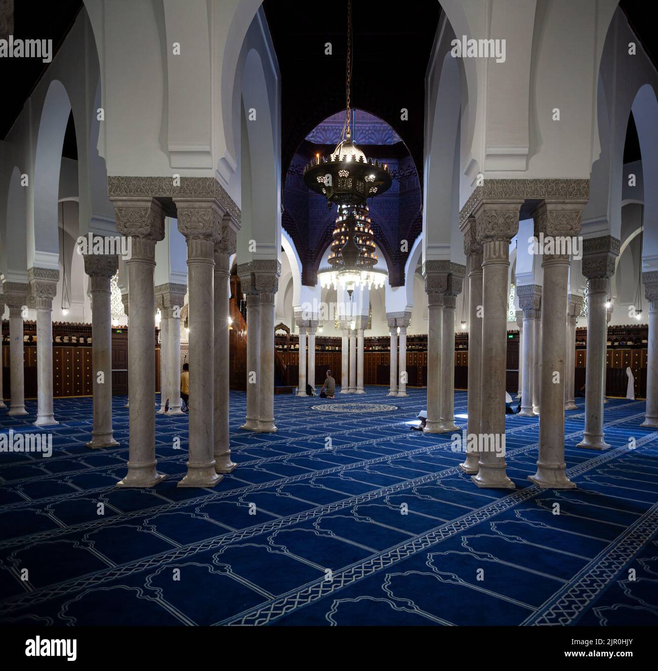 Paris, France - juillet 14 : intérieur de la Grande Mosquée de Paris pleine de magnifiques mosaïques sur 14 juillet 2022 Banque D'Images