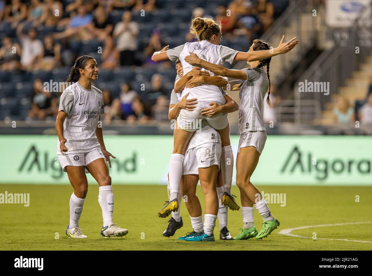 Les joueurs d'Orlando Pride célèbrent le but Celia Jimenez (Orlando Pride 13) lors du match de la National Women Soccer League entre NJ/NY Gotham FC et Orlan Banque D'Images