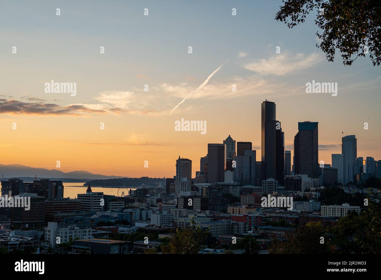 Coucher de soleil sur Seattle depuis le parc Dr. Jose Rizal Banque D'Images