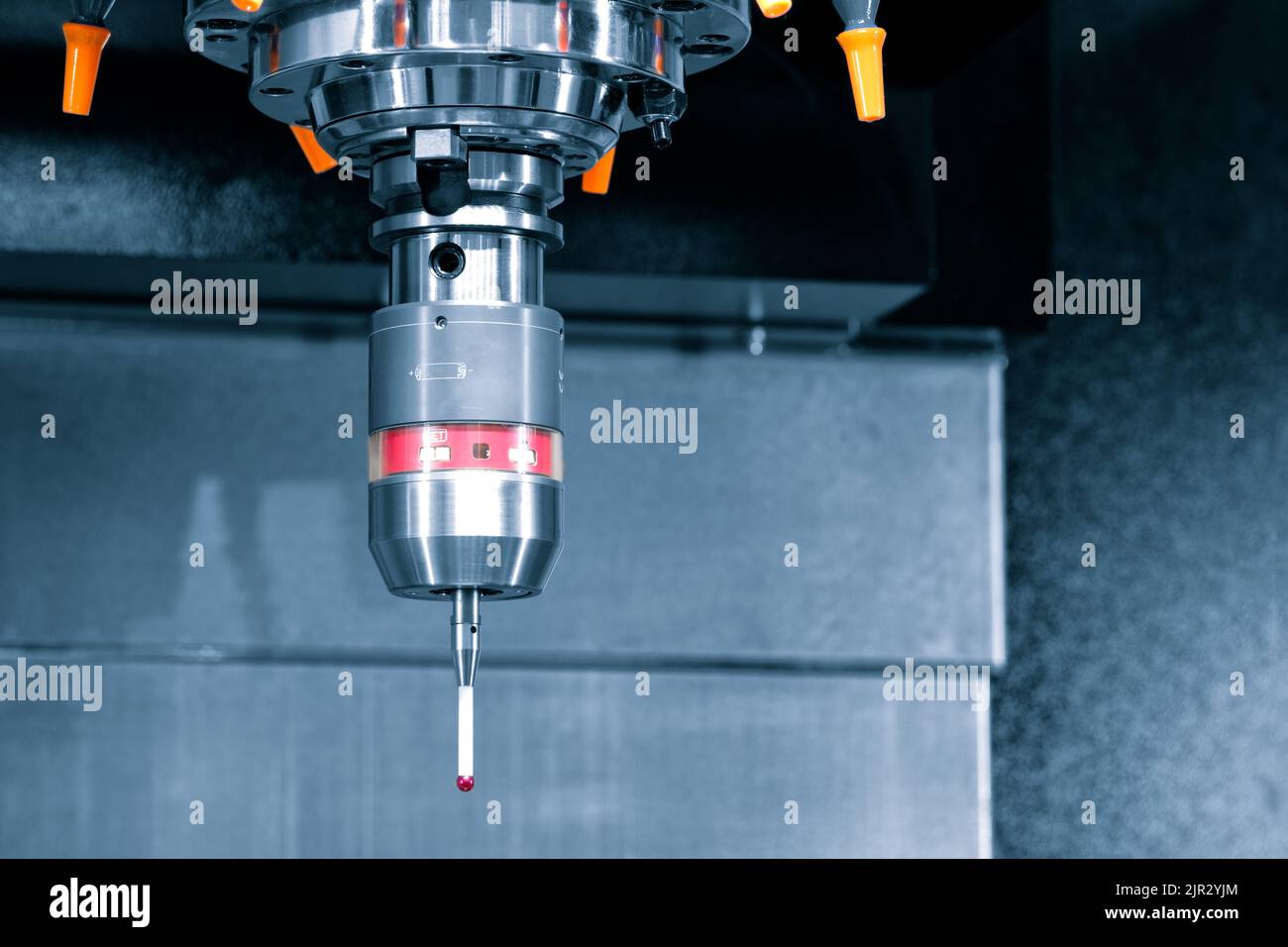 machine de mesure de coordonnées dans l'industrie de la découpe des métaux. détail de la mesure de la sonde Banque D'Images