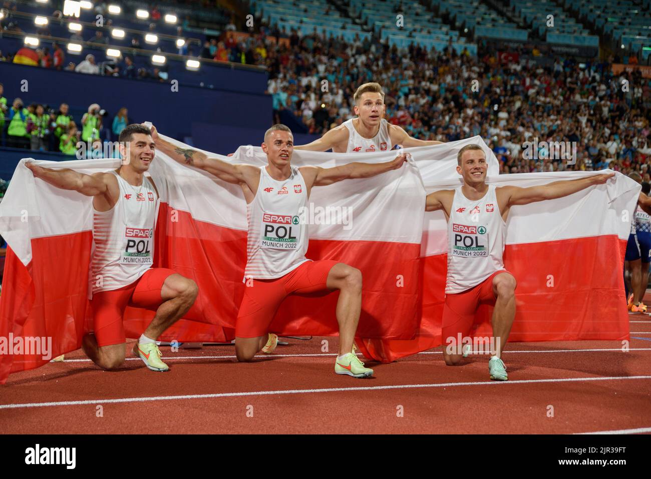 21,8.2022, Munich, Olympiastadion, Championnats d'Europe Munich 2022: Athlétisme, Pologne mens 4x100m équipe relais (photo de Sven Beyrich/Just Pictures/Sipa USA) Banque D'Images