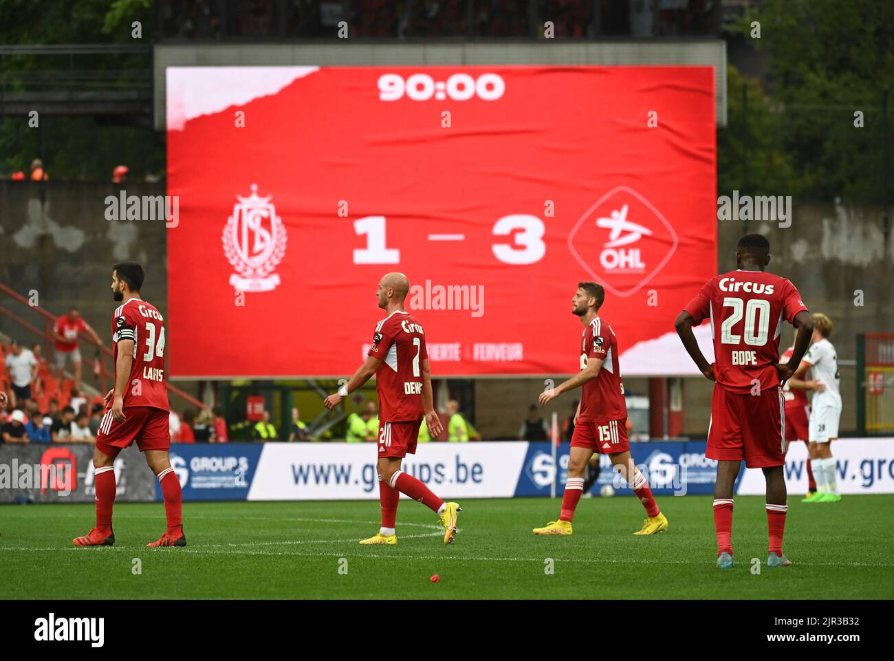 Liège, Belgique, 21 août 2022, les joueurs de Standard et React lors d