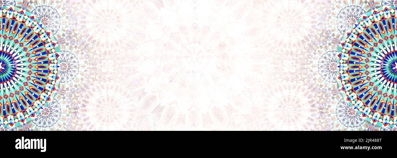 Détail de mur traditionnel persan mosaïque avec ornement géométrique et floral, Iran. Arrière-plan horizontal ou vertical avec carreaux de céramique. Maquette Banque D'Images