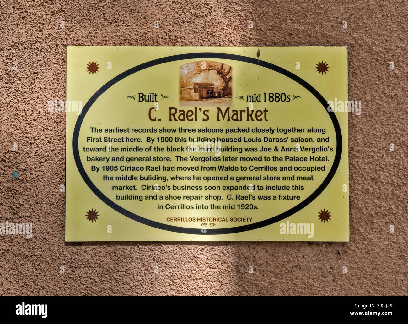 Panneau interprétatif au marché de Ciriaco Rael, bâtiment historique, à Los Cerrillos, le sentier Turquoise, Nouveau-Mexique, ÉTATS-UNIS Banque D'Images