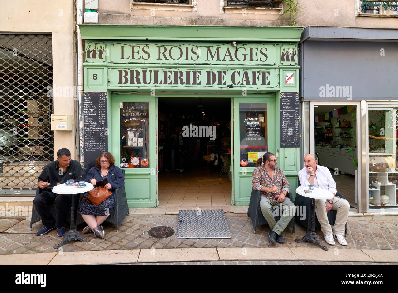 Chartres France. Détendez-vous dans un café du centre-ville Banque D'Images