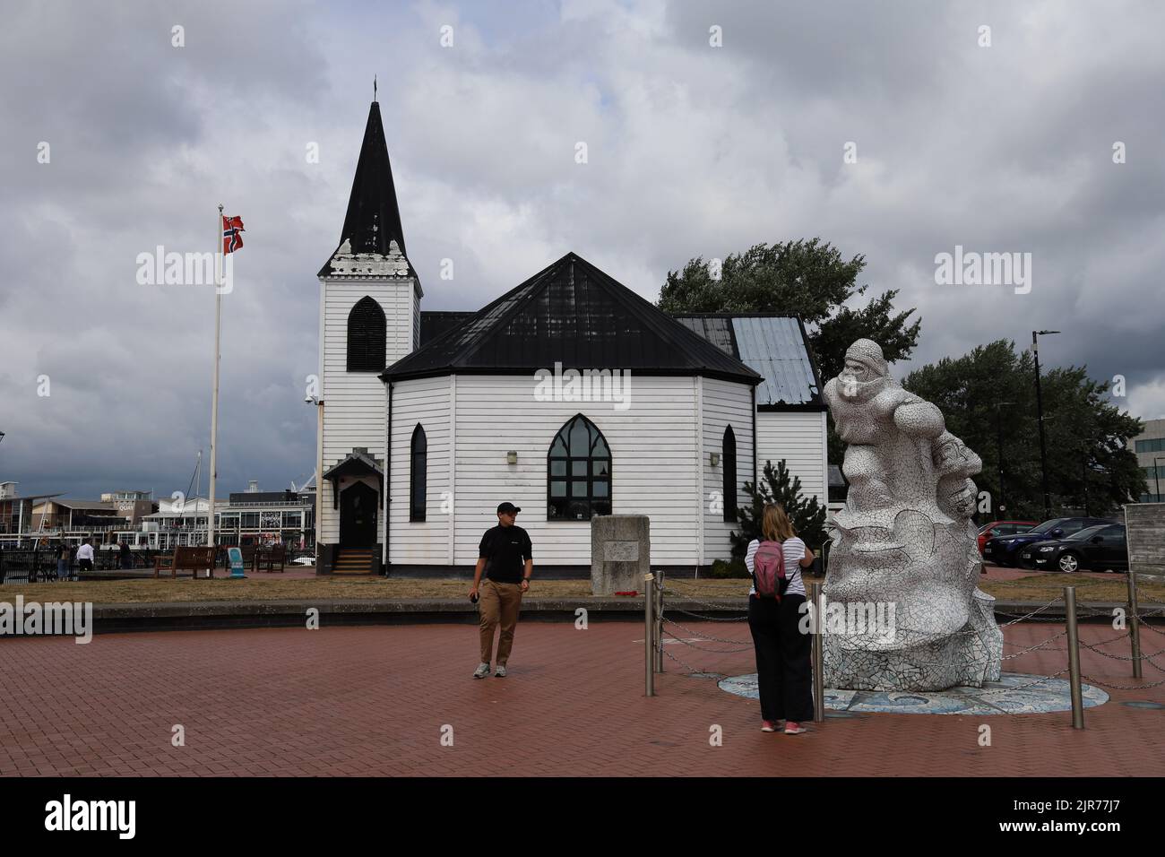 Église norvégienne et sculpture de Scott at, baie de Cardiff, été 2022. Une fois les réparations terminées. Mémorial de l'Antarctique 100. Par Jonathan Williams. Banque D'Images