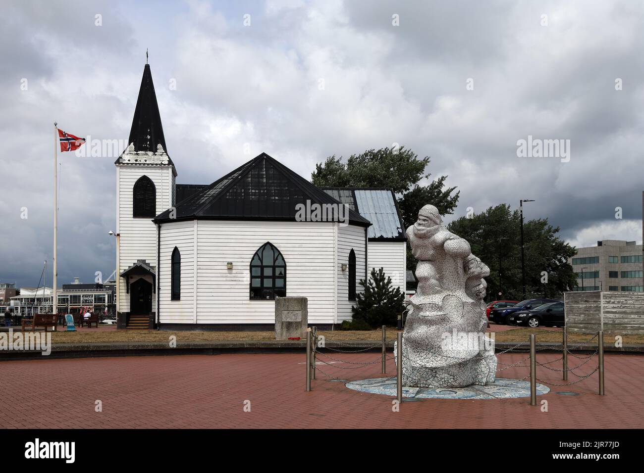 Église norvégienne et sculpture de Scott at, baie de Cardiff, été 2022. Une fois les réparations terminées. Mémorial de l'Antarctique 100. Par Jonathan Williams. Banque D'Images