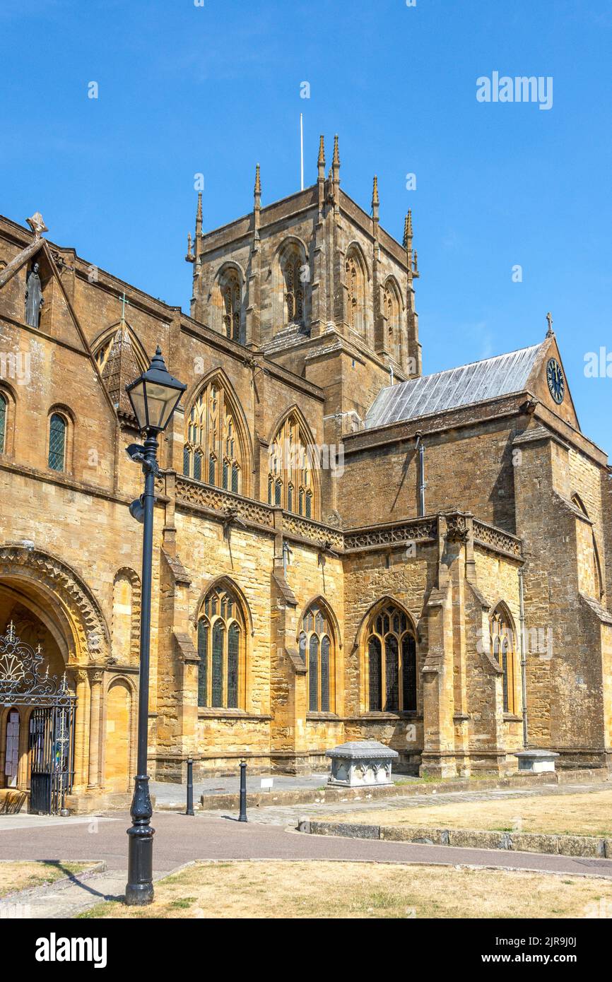 16th Century Sherborne Abbey (église de l'abbaye de Sainte-Marie-la-Vierge), Church Close, Sherborne, Dorset, Angleterre, Royaume-Uni Banque D'Images