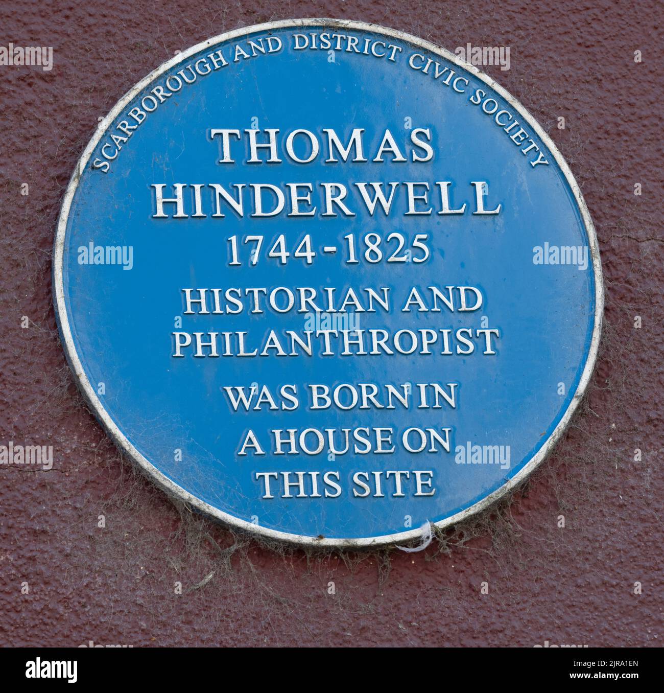 Plaque du patrimoine bleu de la Scarborough and District Civic Society pour Thomas Hinderwell 1744 - 1825 historien et philanthrope, Scarborough, Royaume-Uni Banque D'Images