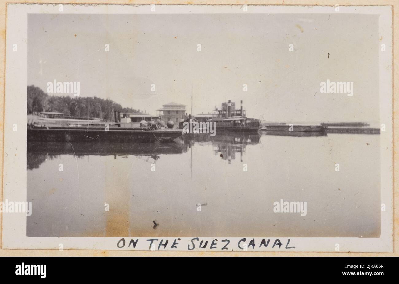Sur le canal de Suez. Tirée de l'album: Album photo du major J.M. Rose, 1st NZEF, vers 1915, Suways, Qanat AS-, Par le Major John Rose. Banque D'Images