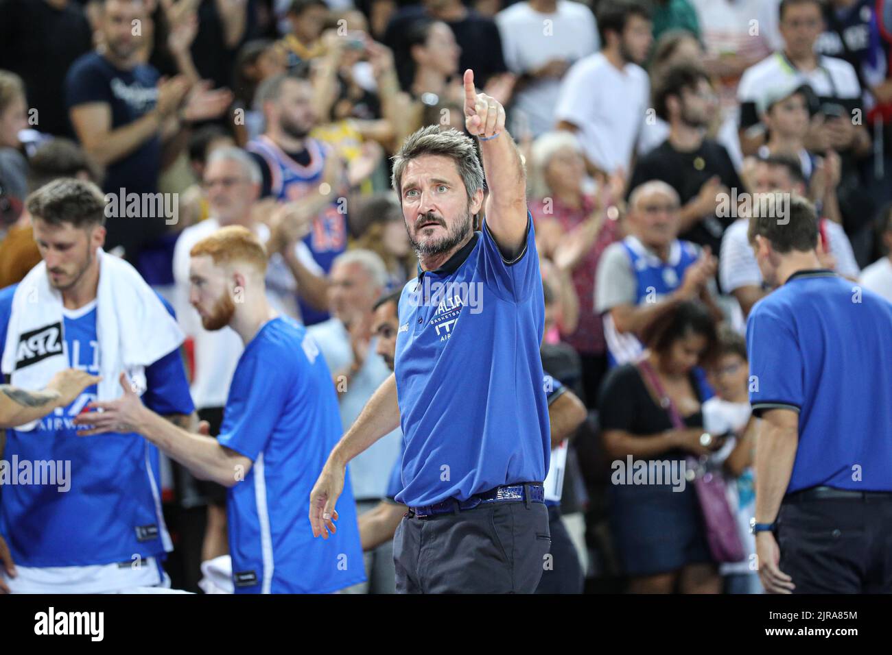 Coach Giammarco Pozzecco pendant la France équipe basket contre l'Italie à Montpellier pour préparer l'Eurobasket 2022. Banque D'Images
