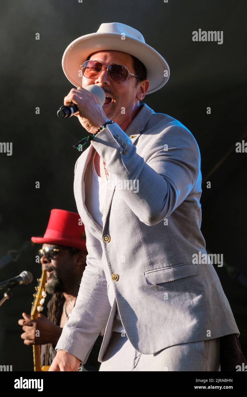 Tyber Cranstoun des Dualers se présentant au Weyfest Festival, Tilford, Angleterre, Royaume-Uni. 21 août 2022 Banque D'Images