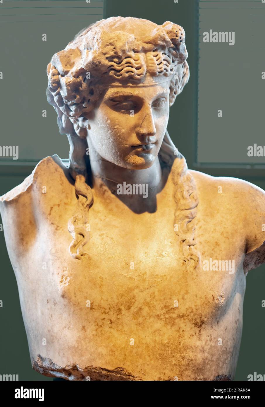 Dionysios god of Wine, sculpture antique en marbre. Article vu au Musée royal de l'Ontario Banque D'Images