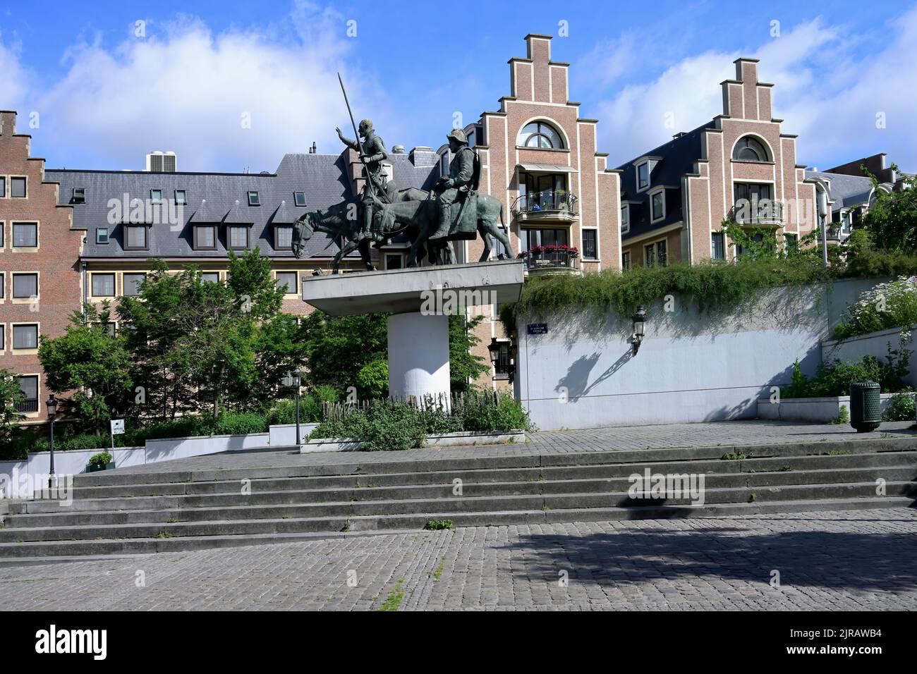 Place espagnole avec la statue de Don Quichotte et Sancho Panza, Bruxelles, Brabant, Belgique Banque D'Images