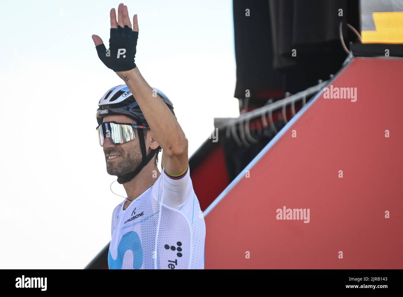 Espagnol Alejandro Valverde de Movistar Team photographié au début de la quatrième étape de l'édition 2022 de 'Vuelta a Espana', Tour d'Espagne course cycliste, 152,5 km de Vitoria-Gasteiz à Laguardia, Espagne, mardi 23 août 2022. BELGA PHOTO DAVID STOCKMAN Banque D'Images