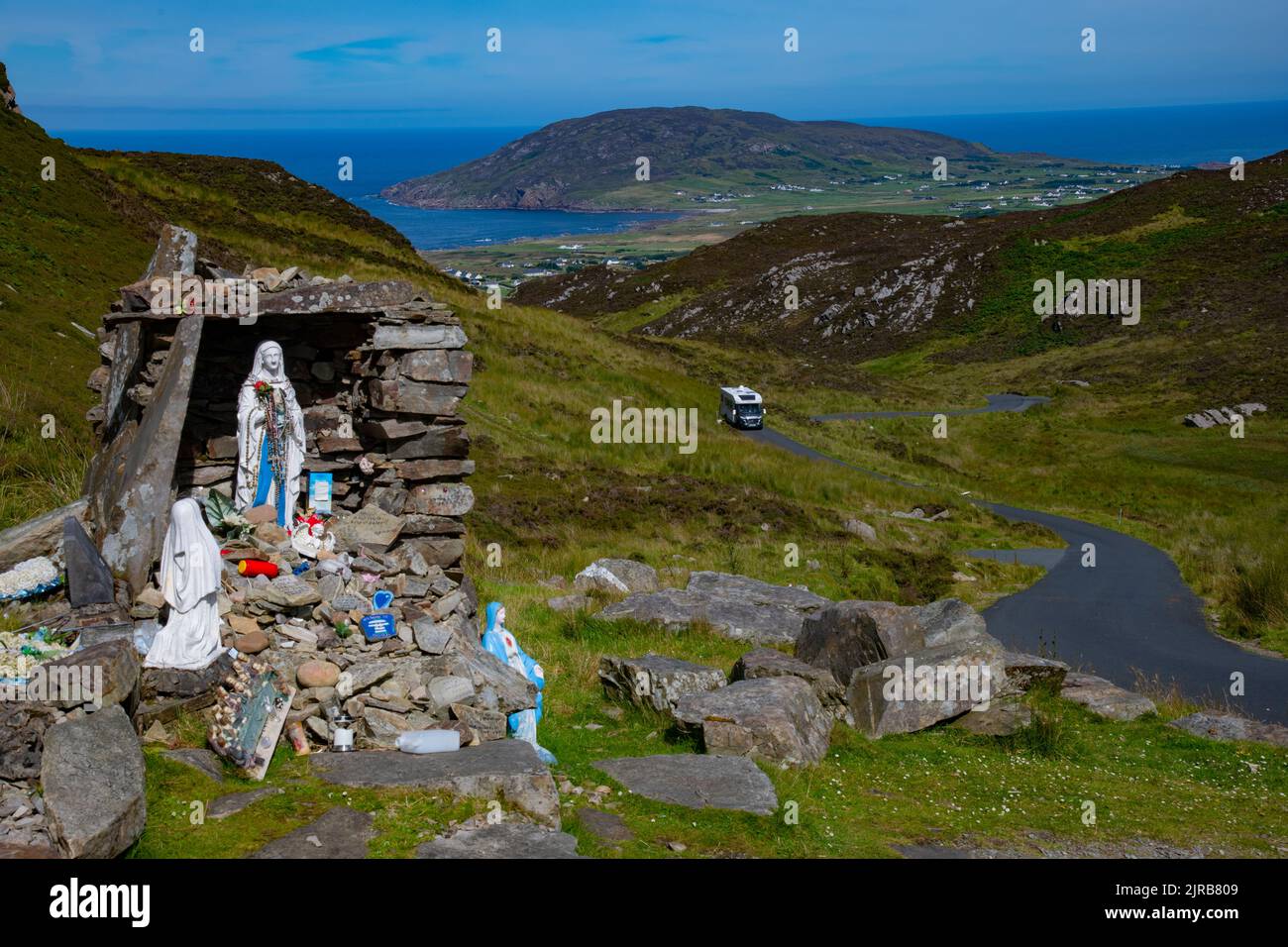 Écart de Mamore de Mamore puits et Grotto regardant vers l'île de Doagh, Inishowen, Comté de Donegal, Wild Atlantic Way, Irlande Banque D'Images