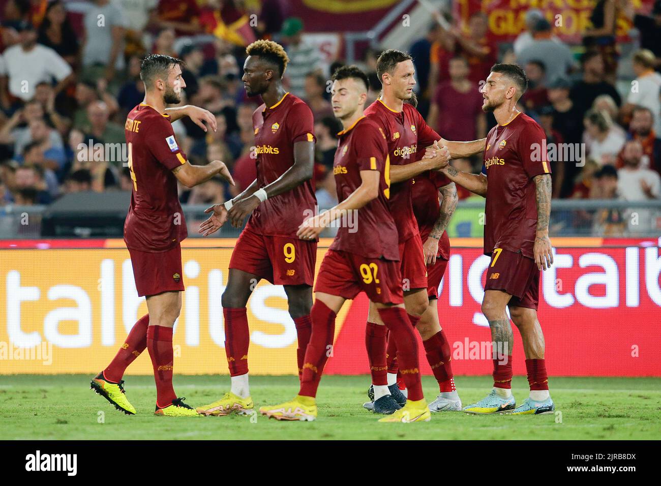 COMME Roma Celbrate victoire match pendant la série Un match de football entre COMME Roma et Cremonese. Comme Roma a gagné 1-0 Banque D'Images