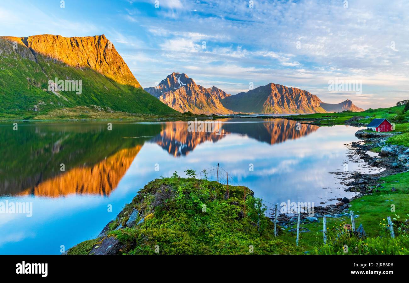 Norvège, Nordland, littoral de l'île de Vestvagoya Banque D'Images