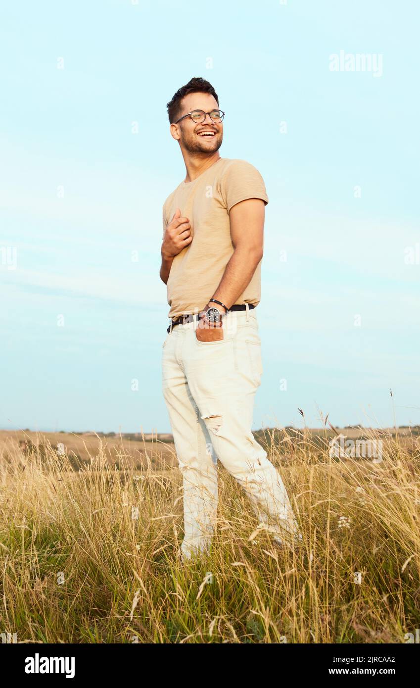 homme extérieur portrait adulte jeune homme style de vie gars belle mode attrayant modèle décontracté nature Banque D'Images