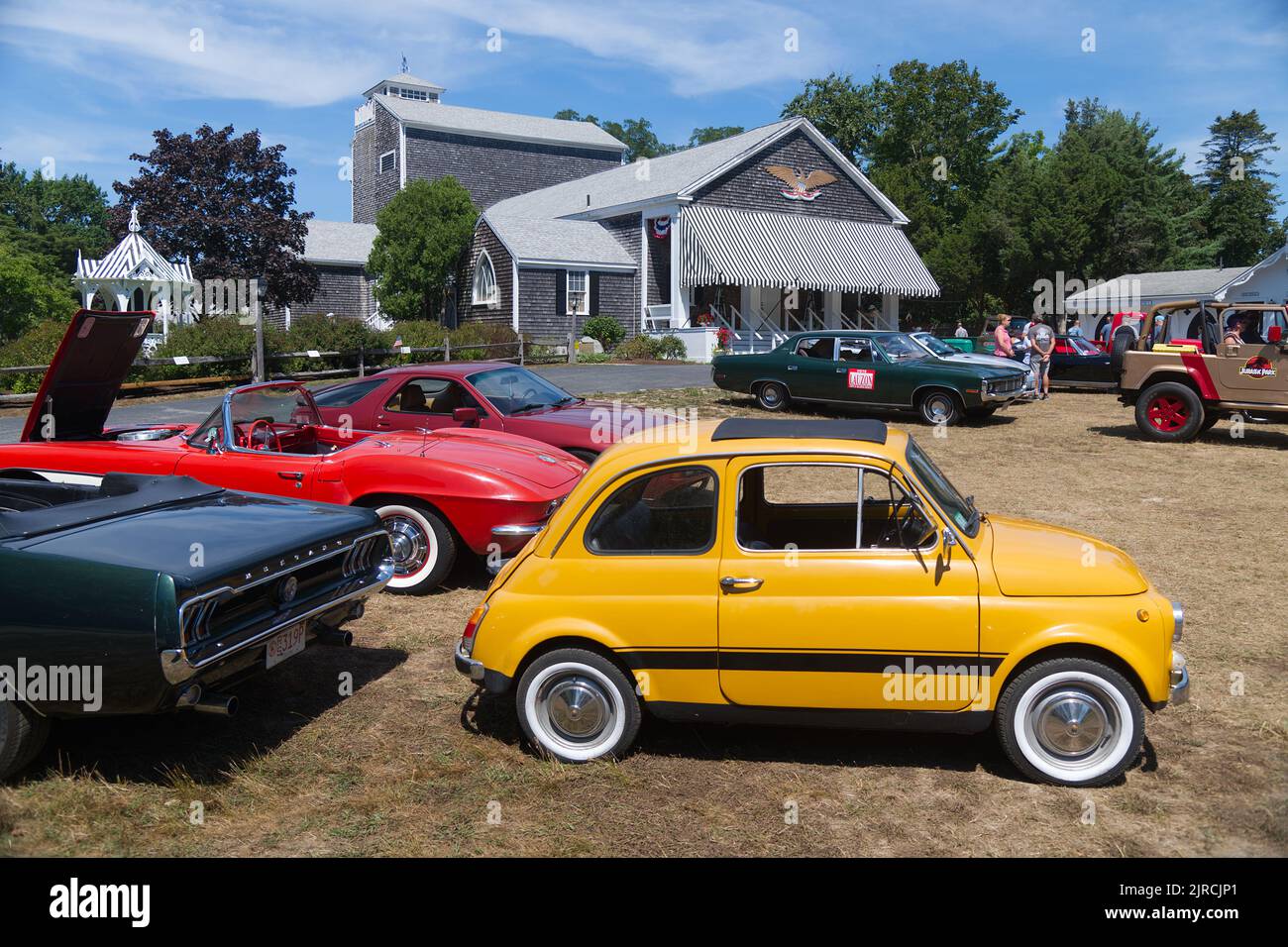 Un spectacle d'automobiles anciennes et le Dennis Playhouse à Dennis, Massachusetts, Cape Cod, États-Unis Banque D'Images