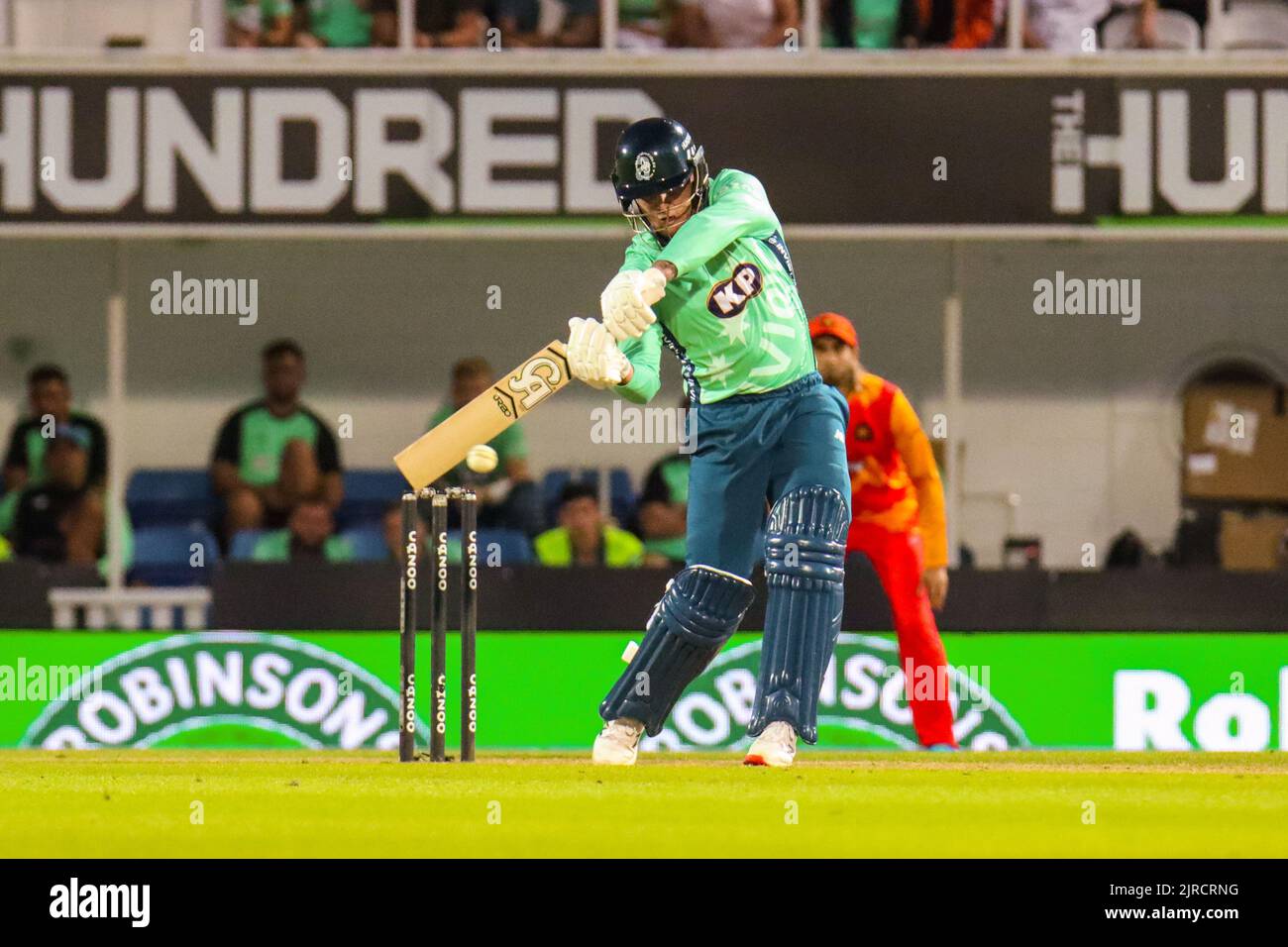 Londres, Royaume-Uni. 23rd août 2022. Jason Roy (20 - ovale invincibles) chauves-souris dans le match entre ovale invincibles et Phoenix Birmingham dans la centaine à Kia Oval, Londres, Angleterre. (Foto: Claire Jeffrey/Sports Press photo/C - DÉLAI D'UNE HEURE - ACTIVER FTP SEULEMENT SI LES IMAGES DE MOINS D'UNE HEURE - Alay) crédit: SPP Sport Press photo. /Alamy Live News Banque D'Images