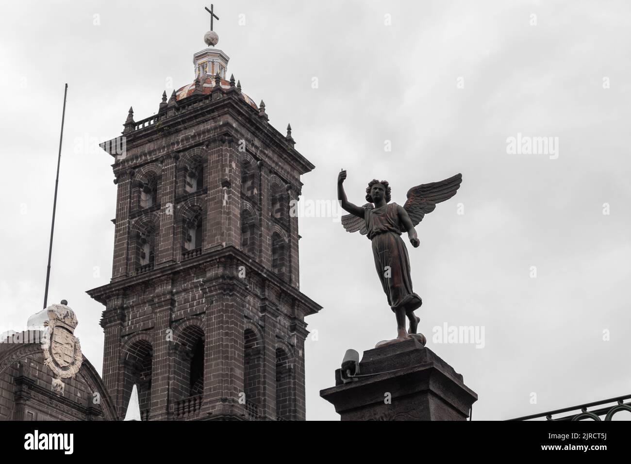 Cathédrale de Puebla, statue d'ange de l'église baroque mexicaine, cathédrale de la basilique de Puebla, comme la cathédrale notre-Dame de l'Immaculée conception Banque D'Images