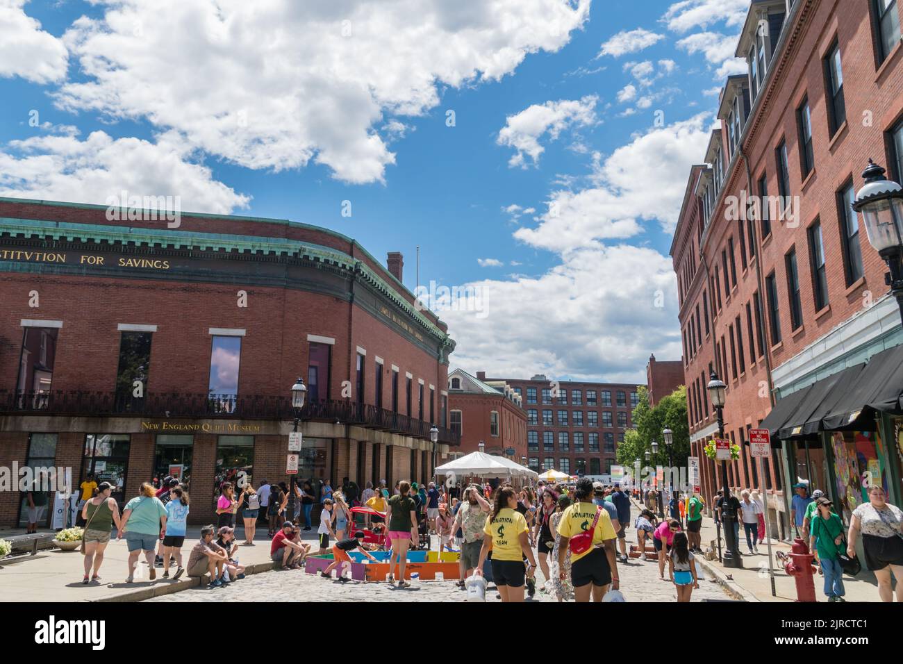 Lowell, Massachusetts, US-30 juillet 2022 : le festival folklorique Lowell est un grand festival de musique de plein air gratuit. Banque D'Images