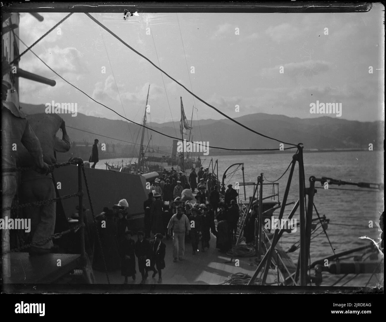 Journée du Dominion : à bord du navire, 25 septembre 1907, Wellington, par Fred Brockett. Banque D'Images