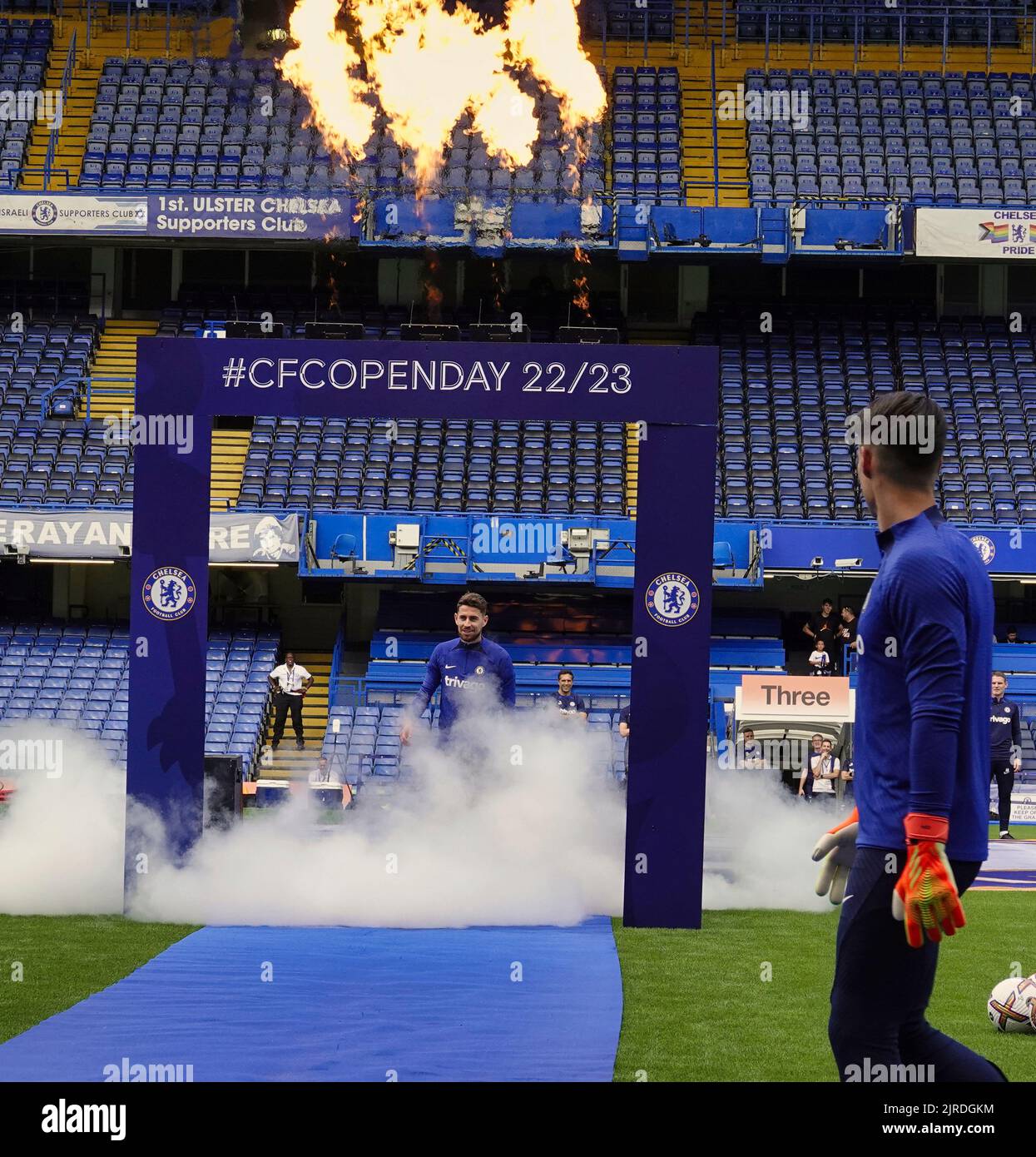 Fulham, Londres, Royaume-Uni. 23rd août 2022. Les premiers joueurs de l'équipe du club de football de Chelsea s'entraînent sur leur terrain d'origine, Stamford Bridge, devant les fans lors d'une séance d'entraînement « Open Day Training ». Ici -Jorghino crédit: Motofoto/Alay Live News Banque D'Images