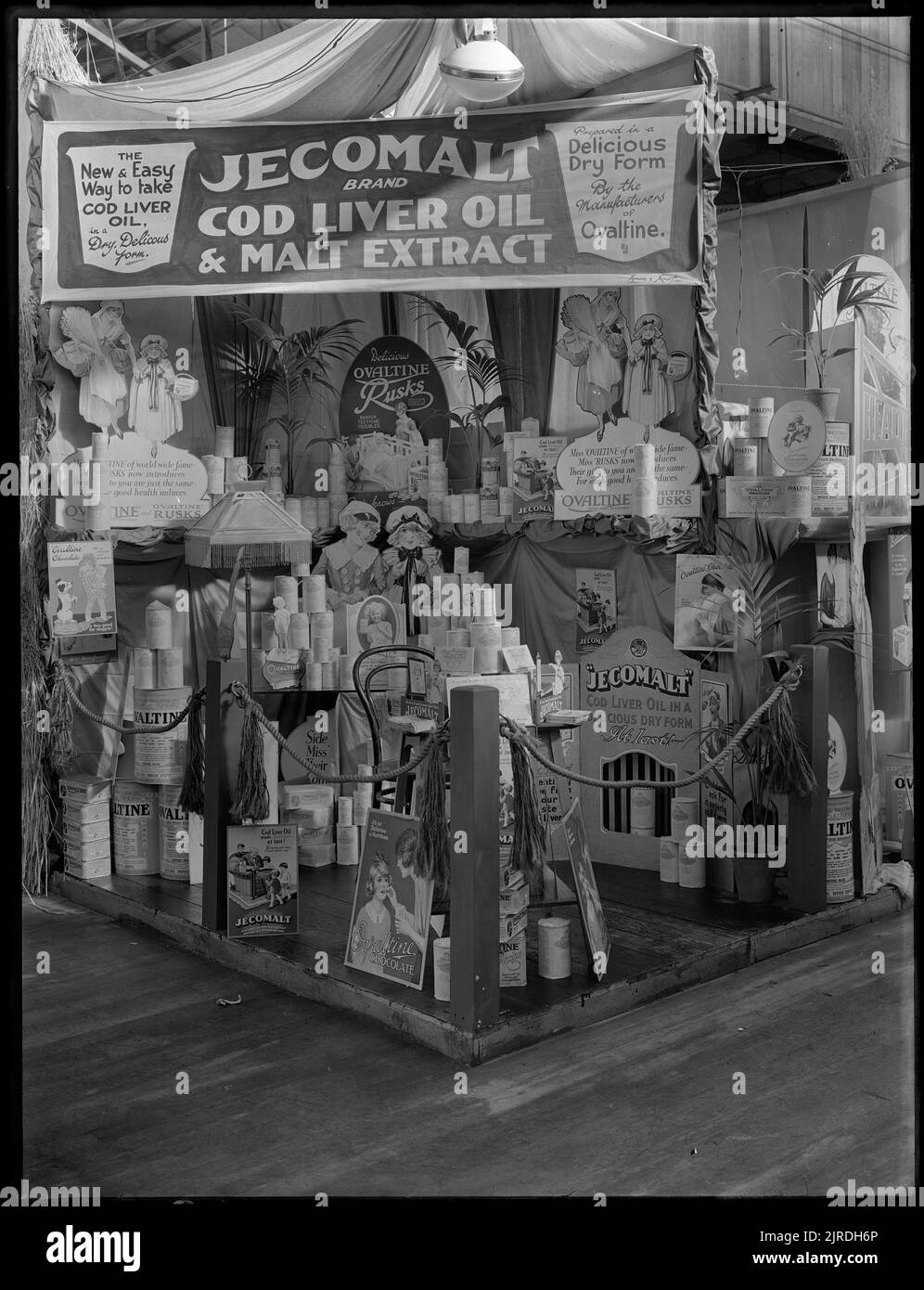 Jecomalt trade display, 1928 , Nouvelle-Zélande, par Gordon Burt, Gordon H. Burt Ltd Banque D'Images