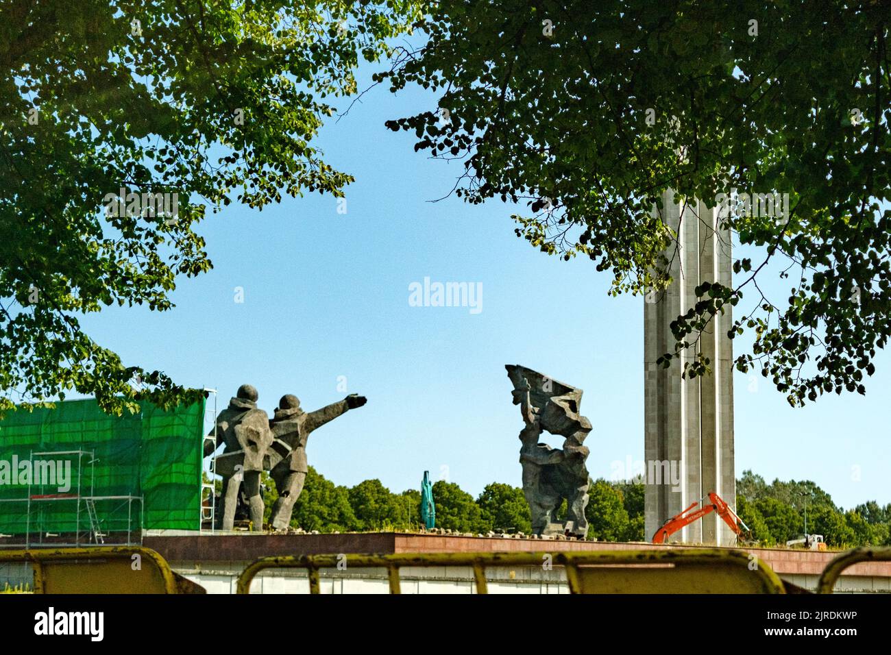 Démolition du monument de l'armée rouge à RIGA, LETTONIE Banque D'Images