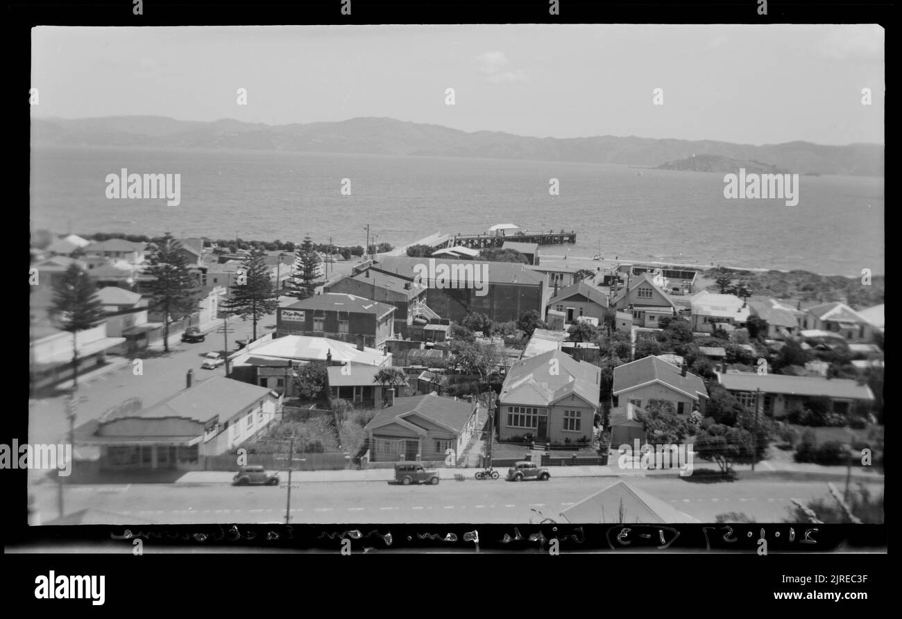 Triple panorama depuis Eastbourne du port de Wellington, 21 janvier 1957, par Leslie Adkin. Banque D'Images