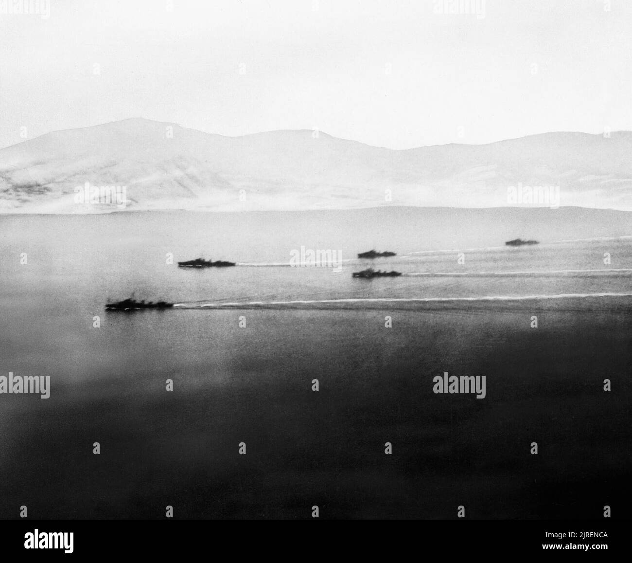 La deuxième action de la marine britannique au large de Narvik. 13 avril 1940, des photographies aériennes à partir d'un avion de la Fleet Air Arm. Les HMS approche de Narvik. Banque D'Images