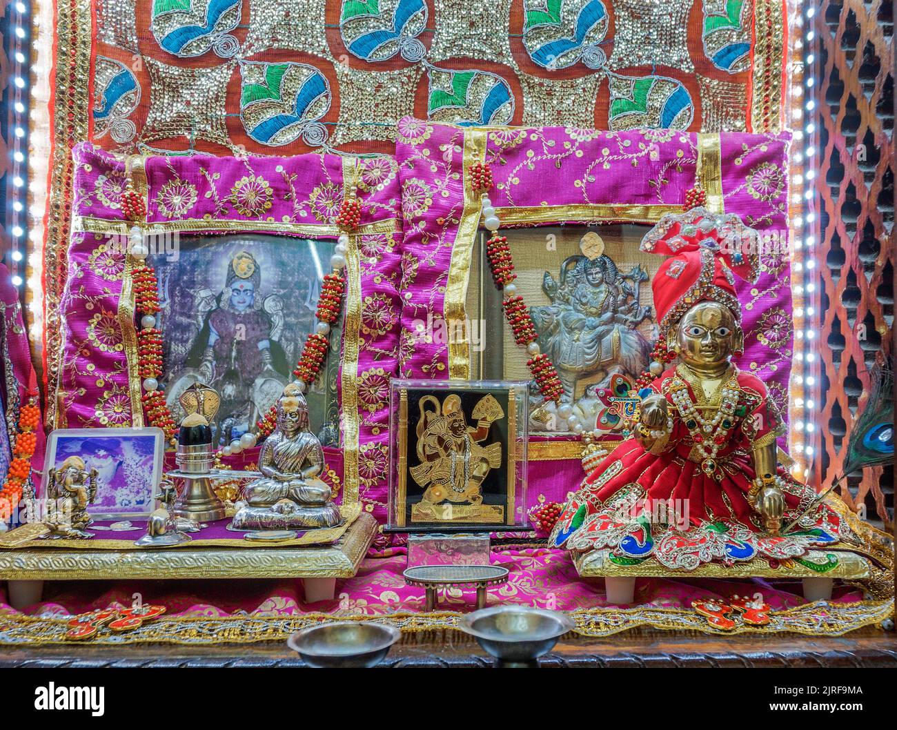 02 07 2022 Balkrishna et d'autres Dieu dans le temple d'origine Kandikai East Mumbai Maharashtra Inde Banque D'Images