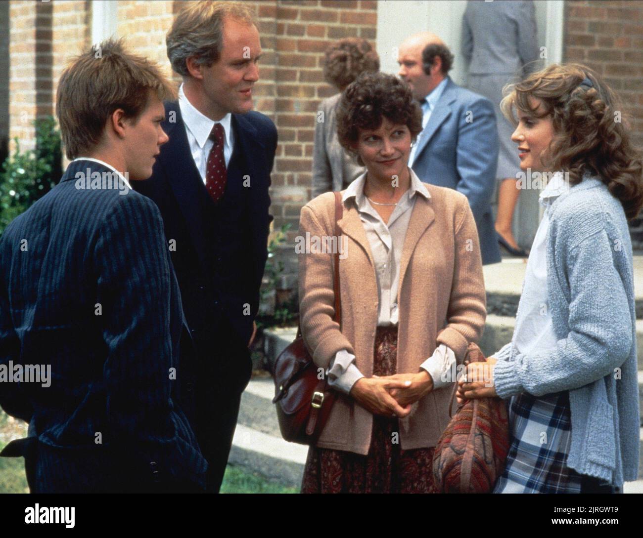 KEVIN BACON, JOHN LITHGOW, FRANCES LEE MCCAIN, LORI SINGER, Footloose, 1984 Banque D'Images