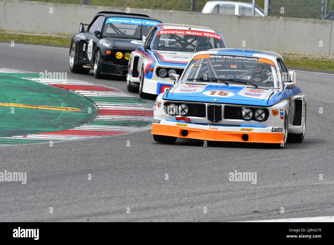 Scarperia, 3 avril 2022: BMW 3,0 CSL 1975 conduite par Unknown en action pendant Mugello Classic 2022 au circuit Mugello en Italie. Banque D'Images