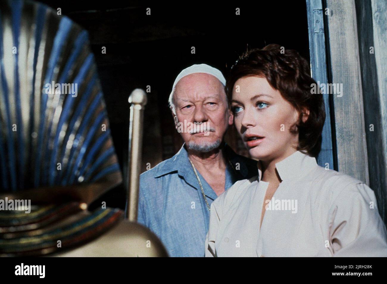 JOHN GIELGUD, LESLEY-ANNE DOWN, SPHINX, 1981 Banque D'Images