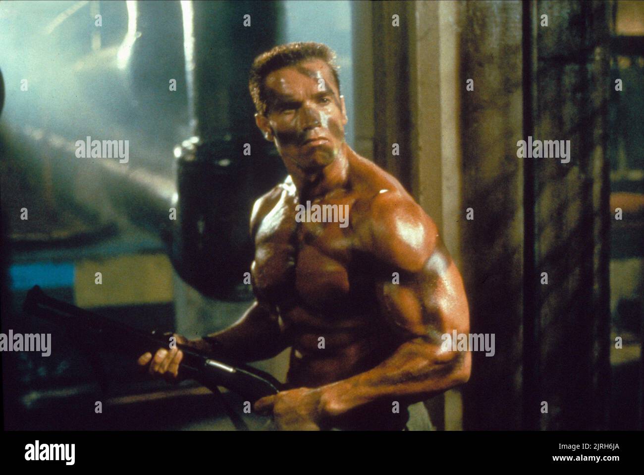 ARNOLD SCHWARZENEGGER, commando, 1985 Banque D'Images