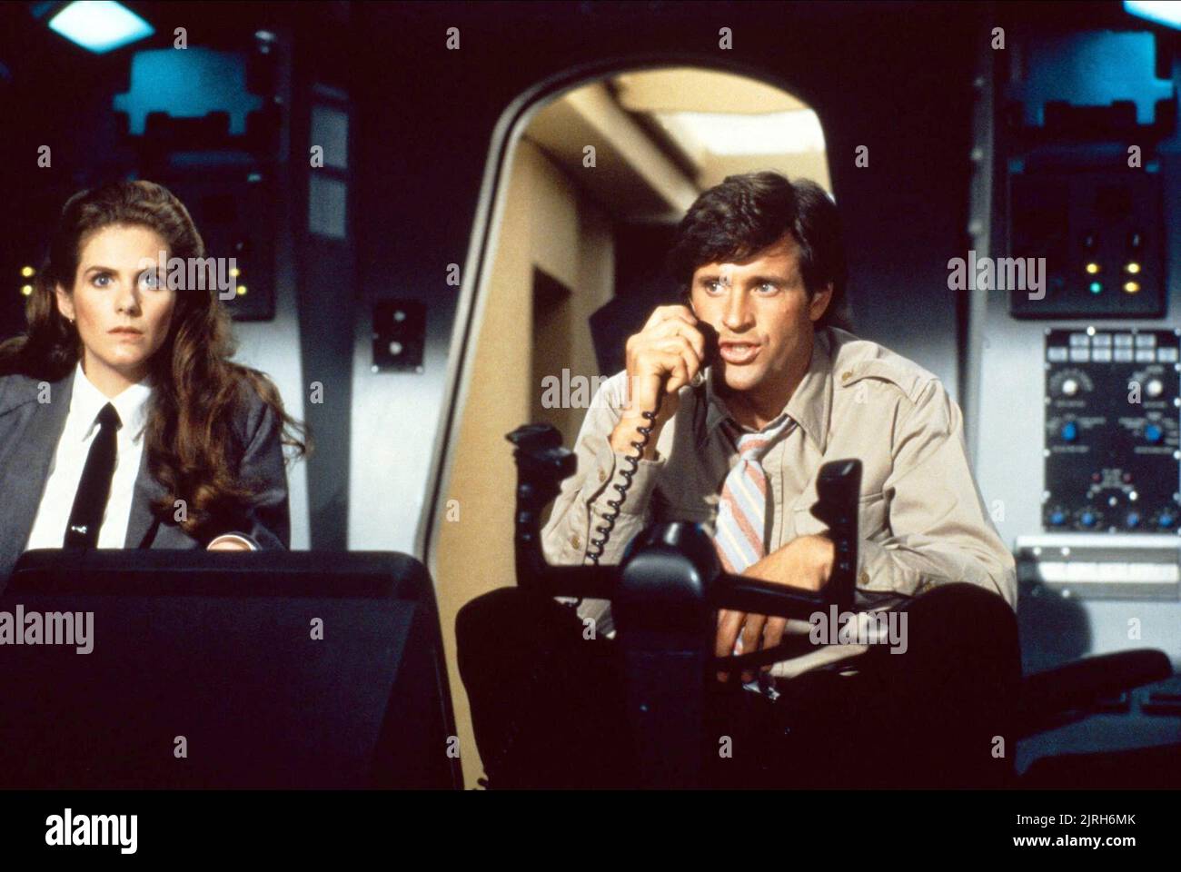 JULIE HAGERTY, ROBERT HAYS, AVION !, 1980 Banque D'Images