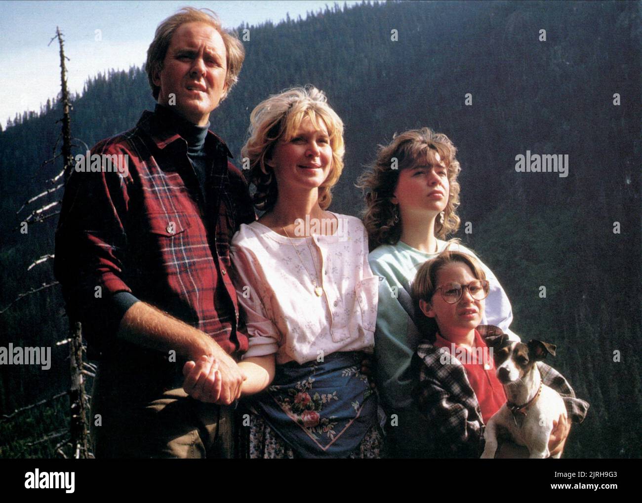 JOHN LITHGOW, MARGARET LANGRICK, JOSHUA RUDOY, MELINDA DILLON, DON AMECHE, BIGFOOT ET LES Henderson, 1987 Banque D'Images