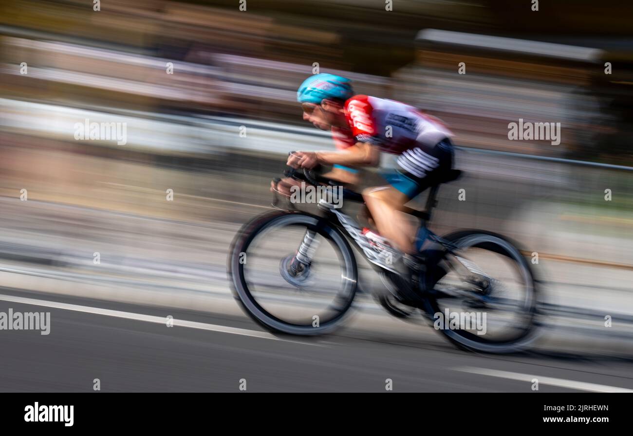 Weimar, Allemagne. 24th août 2022. Cyclisme : visite de l'Allemagne, Weimar, 2,6 km, prologue, essai individuel. Matthew Holmes de l'équipe Lotto Soudal sur le cours. Credit: Hendrik Schmidt/dpa/Alay Live News Banque D'Images