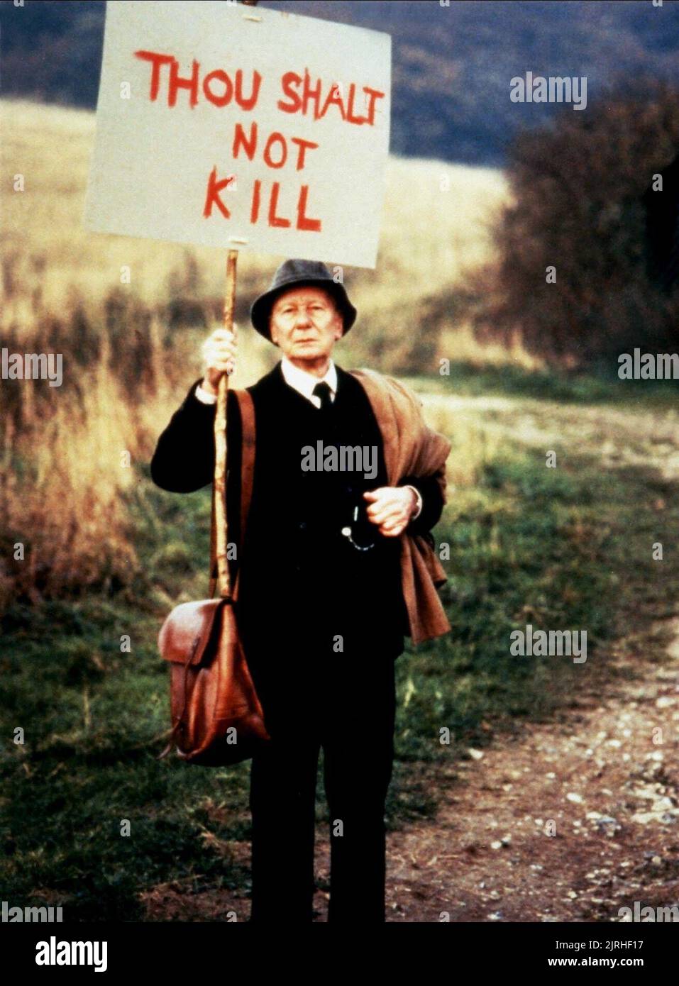 JOHN GIELGUD, LE TOURNAGE, 1985 Banque D'Images