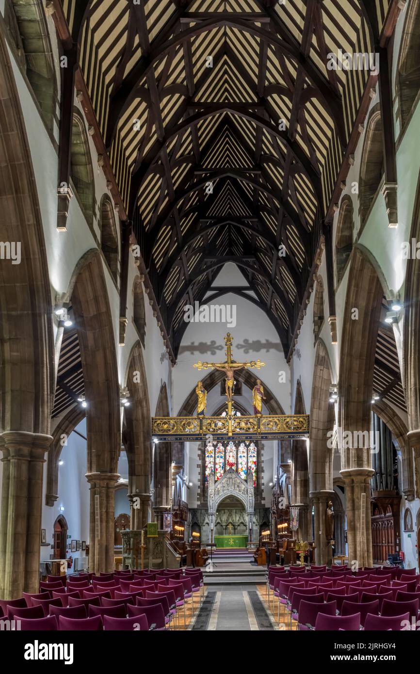 La nef de la cathédrale de Perth, Écosse. La cathédrale date pour la plupart de 1850 et est un bâtiment classé de catégorie A. Banque D'Images