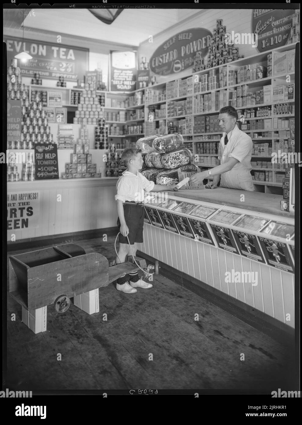 Self Help Co-op Grocery Store, à l'angle de la rue Mulgrave et du quai Lambton, 1932-1933, Wellington, par Ken Niven, Gordon H. Burt Ltd Banque D'Images