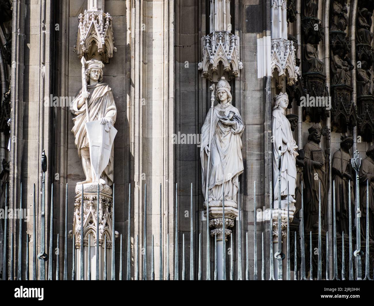 Statues à la grande cathédrale de Cologne, Kolner Dom Banque D'Images