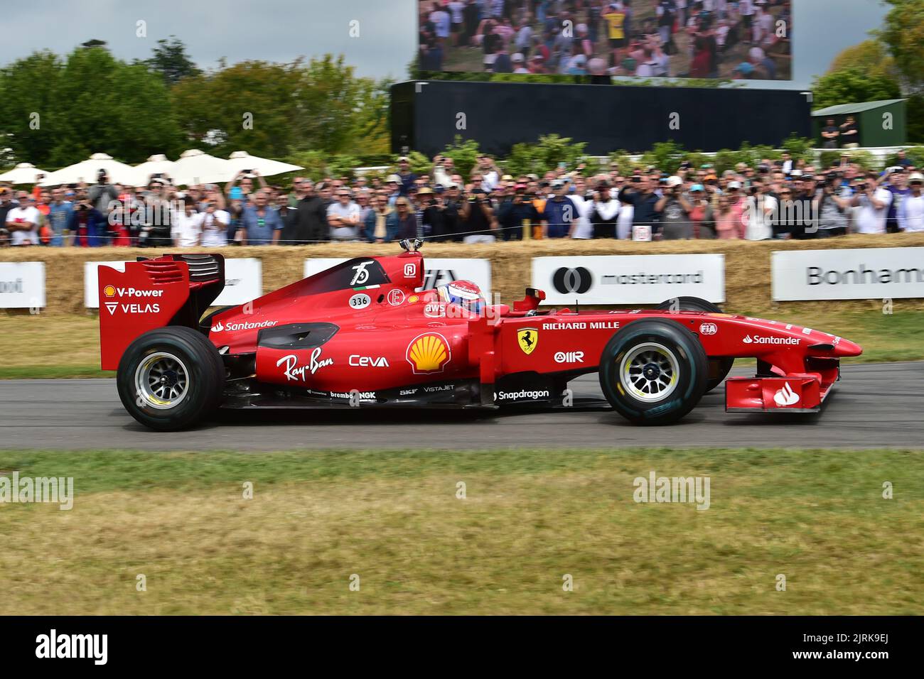 Marc Gene, Ferrari F60, Une sélection du passé illustre de Ferrari, un mélange de voitures de sport, GT Racers, et Formule 1, 75 ans de Ferrari, Goodwood Banque D'Images