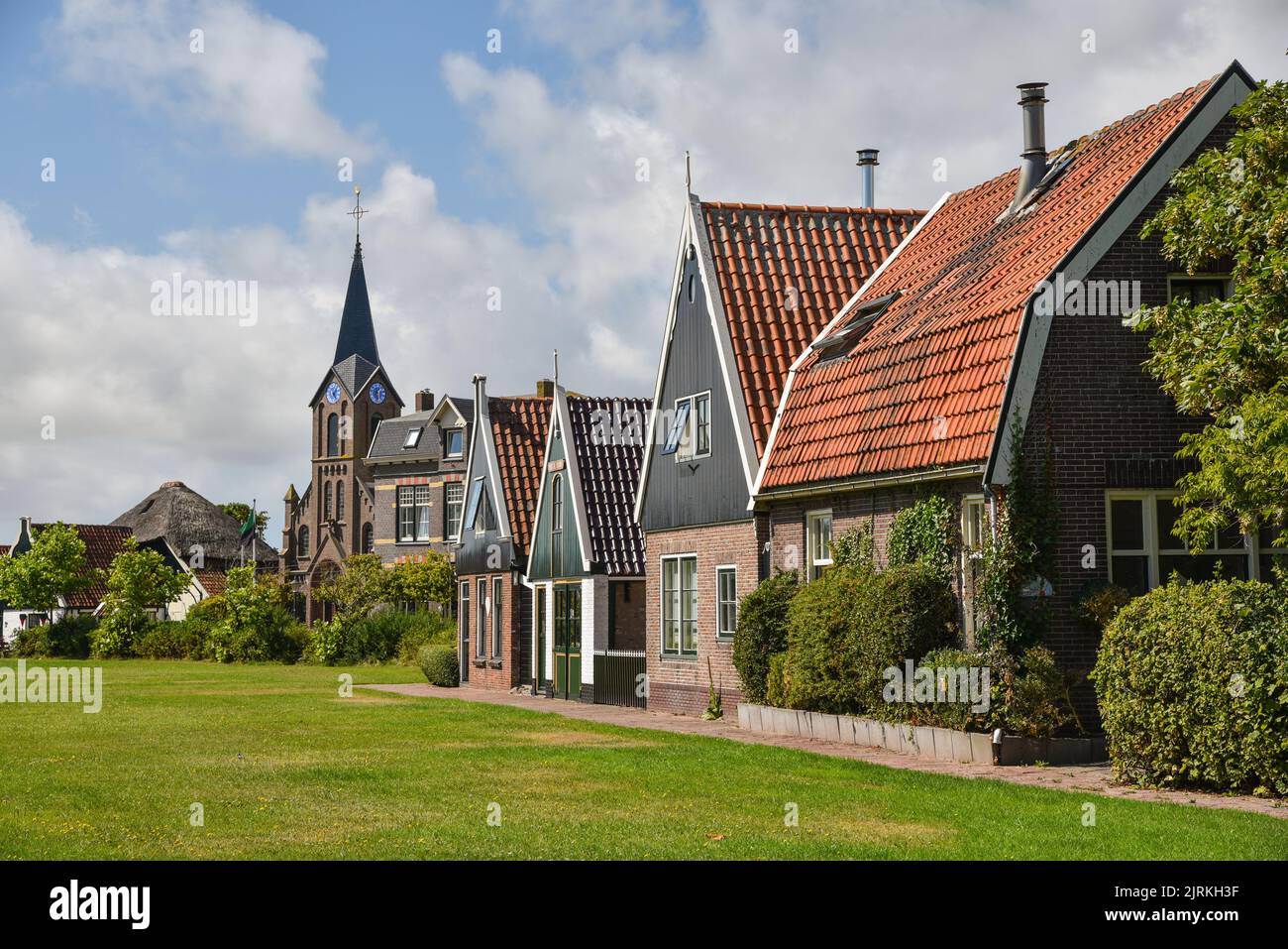 Oudeschild, pays-Bas. Août 2022. Les chalets de pêcheurs d'Oudeschild, un village de l'île de Texel. Photo de haute qualité Banque D'Images