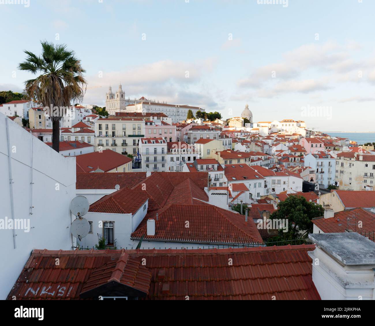 Portas do sol point de vue sur les toits de Lisbonne, Portugal. Banque D'Images