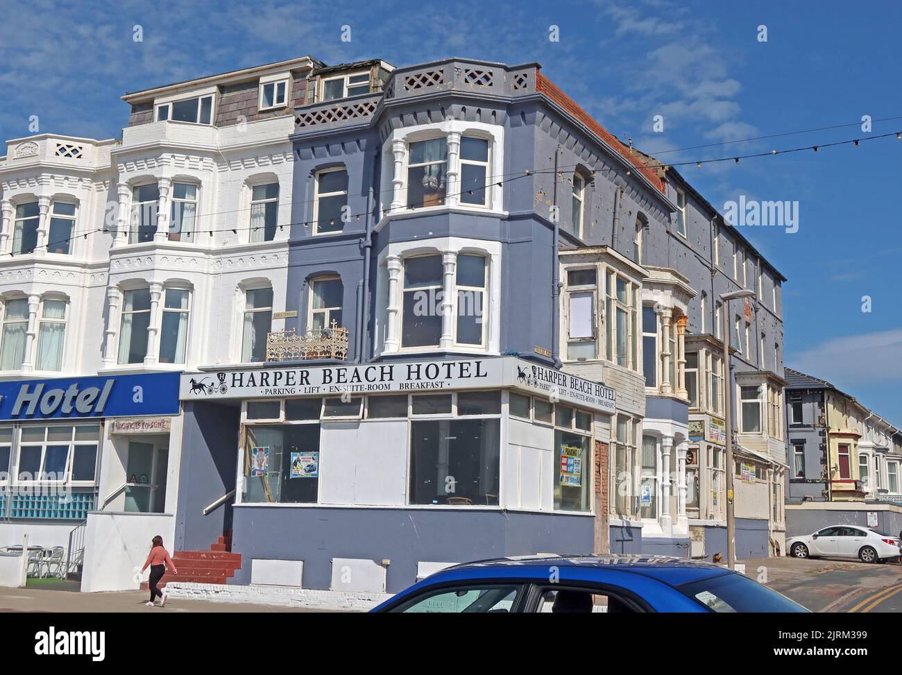 Hôtel à l'angle, Harper Beach Hotel on the Promenade, Blackpool, Lancs, Angleterre, Royaume-Uni, FY1 6AH Banque D'Images